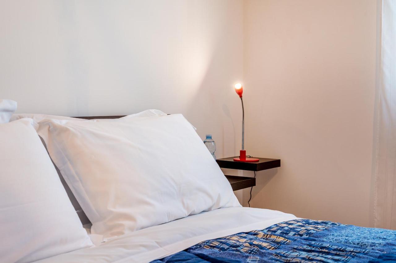 Goodstay Archimede Apartment Лечче Екстер'єр фото