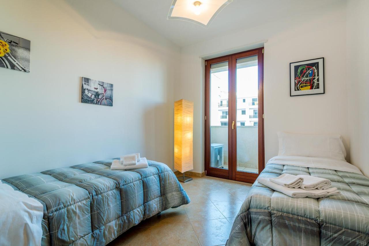 Goodstay Archimede Apartment Лечче Екстер'єр фото