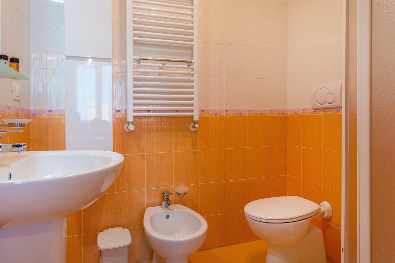 Goodstay Archimede Apartment Лечче Екстер'єр фото
