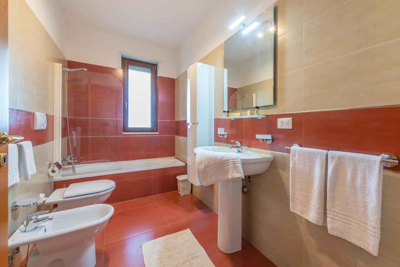 Goodstay Archimede Apartment Лечче Екстер'єр фото