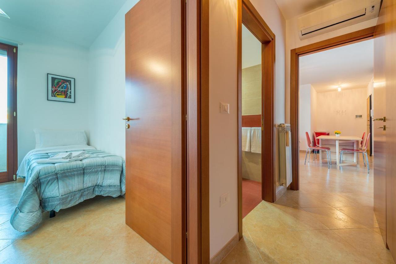 Goodstay Archimede Apartment Лечче Екстер'єр фото